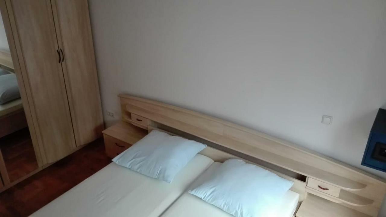 Apartmani "Radi" Baška Voda Exterior foto